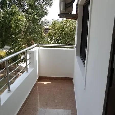 Chandra Lata Home'S At Shri Krishna Sharnam Society Vrindavan Exterior photo